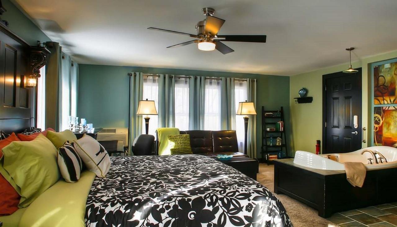غراندفيل Prairieside Suites Luxury Bed & Breakfast المظهر الخارجي الصورة