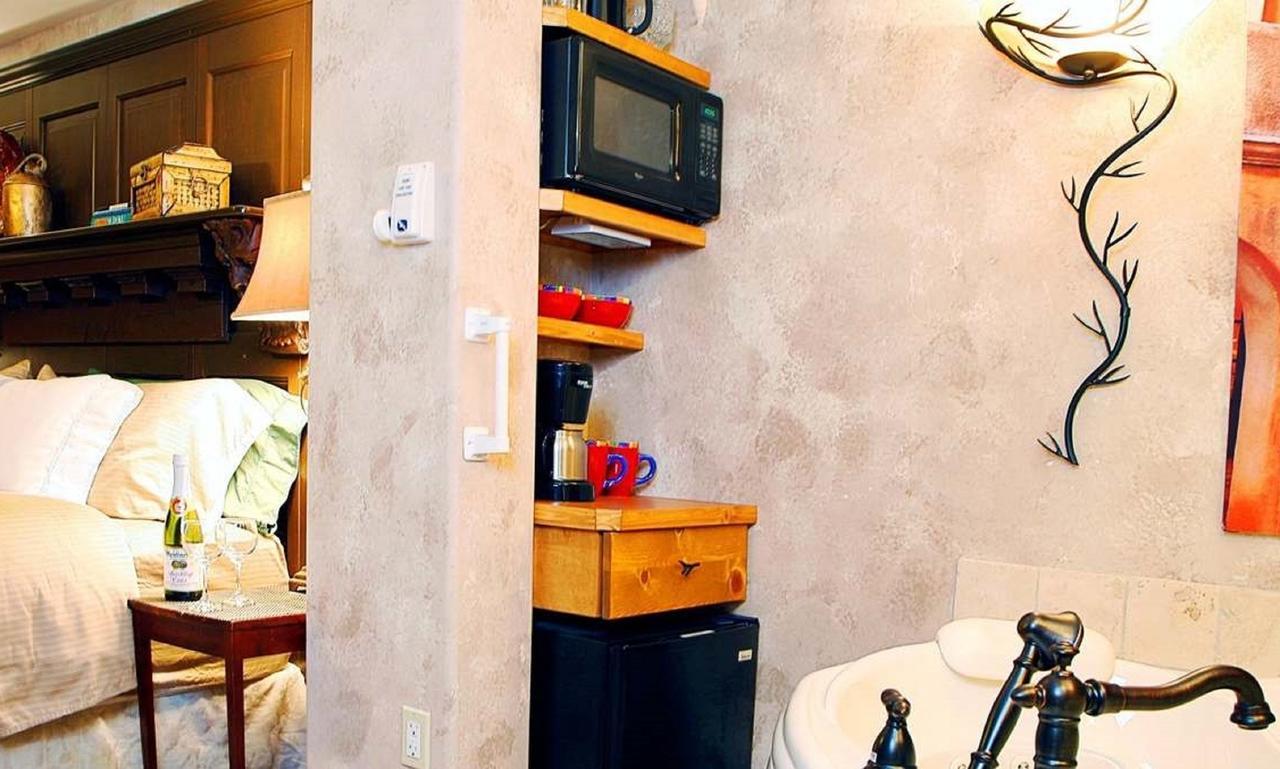غراندفيل Prairieside Suites Luxury Bed & Breakfast المظهر الخارجي الصورة